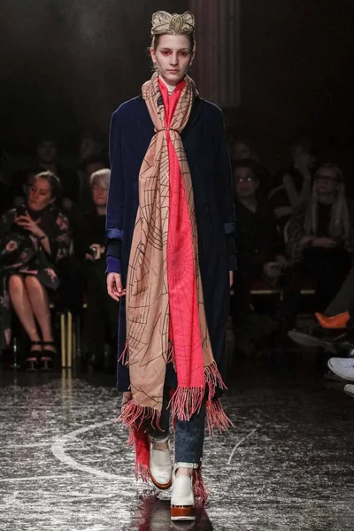 Look 7